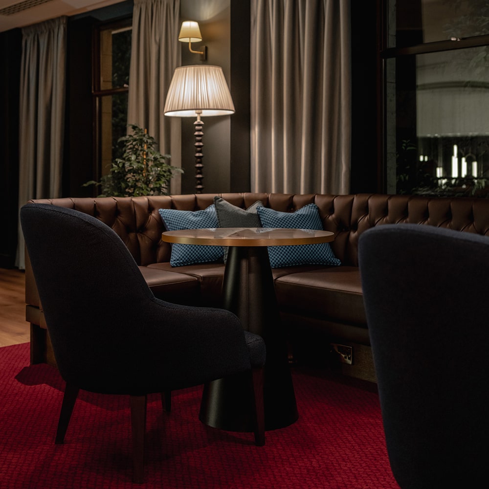 fixed-button-seating-heythrop